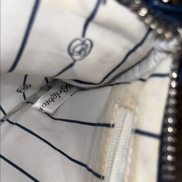 Brighton Blue Heart Design crossbody w/ silver chain handle - Picture 5 of 10